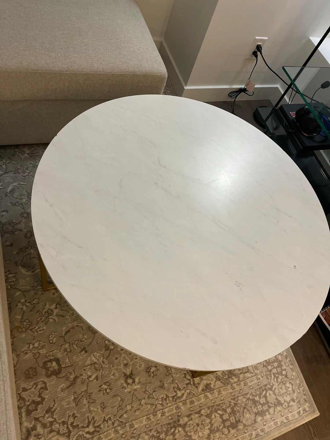 Round White Coffee Table with Gold Legs - photo 2