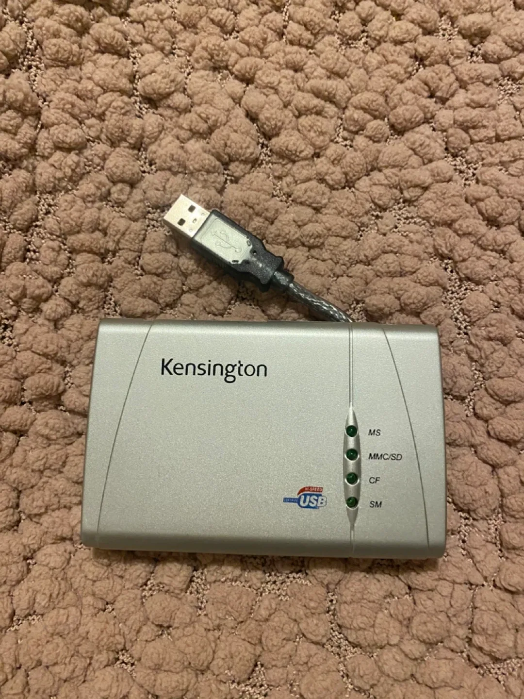 Kensington Portable Memory Card Reader USB 2.0 image indicator(3)