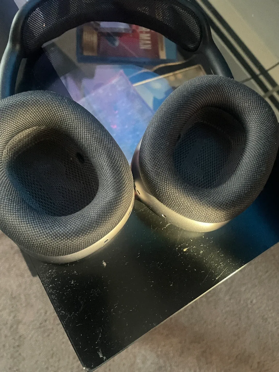 Apple AirPods Max - Great Condition image indicator(2)