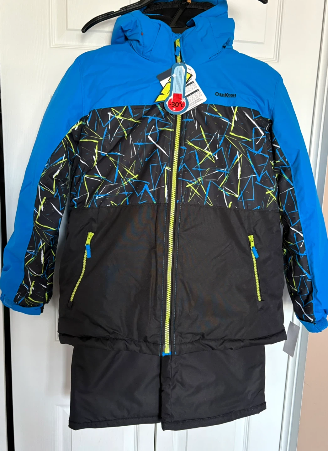Brand new, Oshkosh 2-Piece Snowsuit w/t Hat & Neck Warmer, 14.