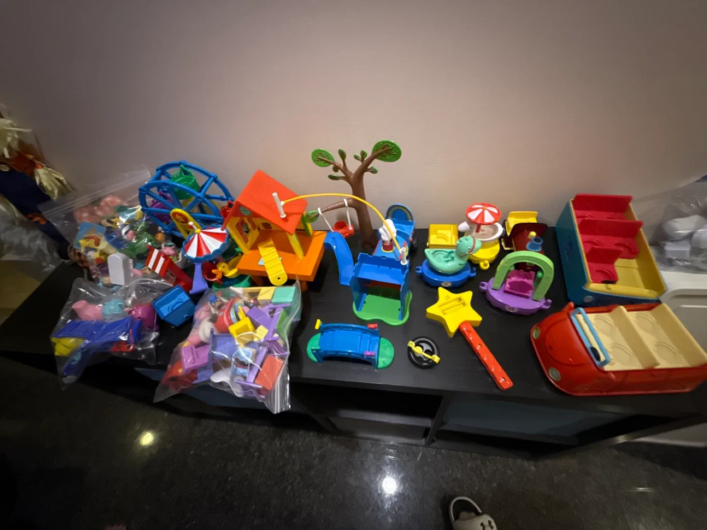 Moving sale!!!!! Peppa Pig Playset Lot image indicator(3)