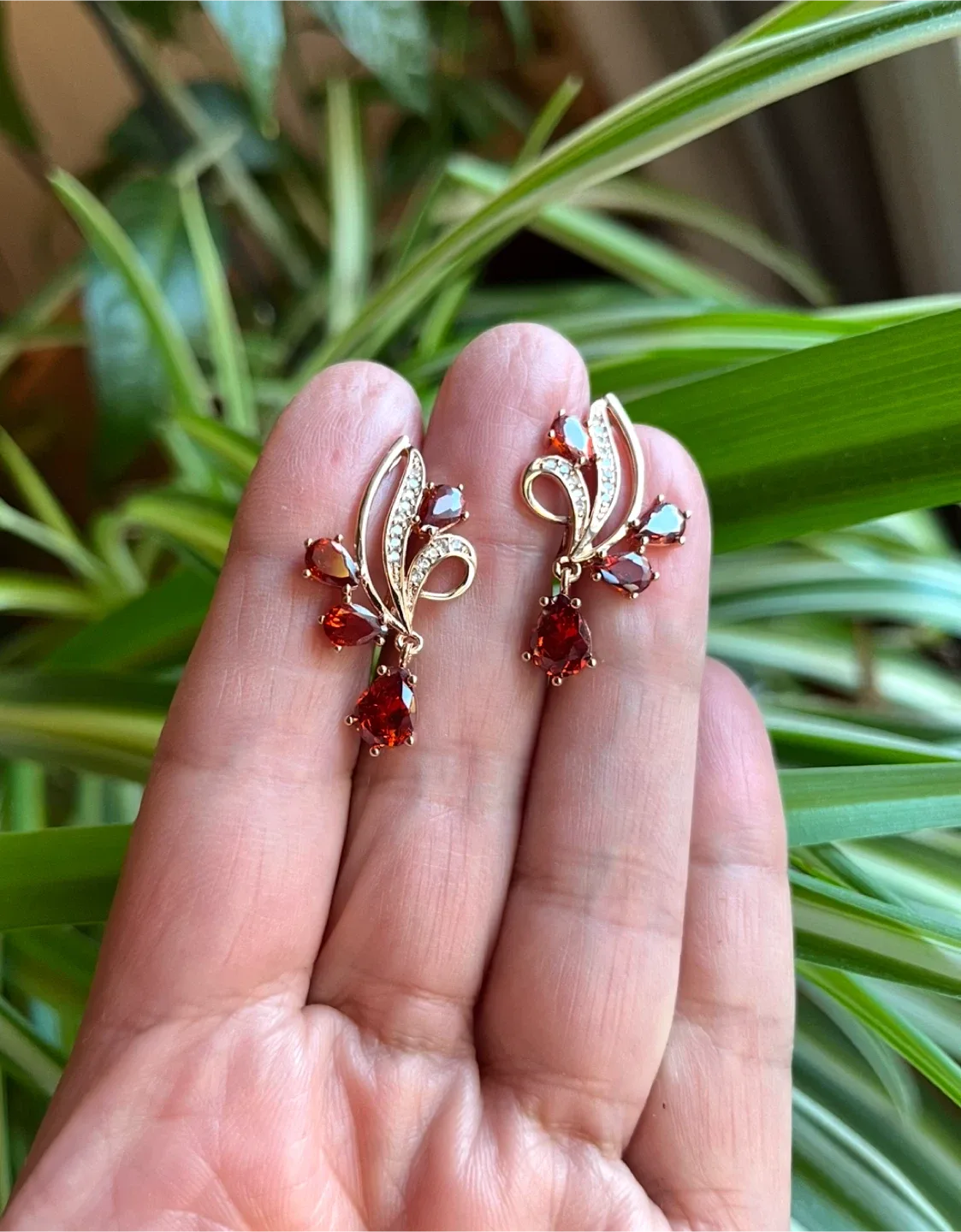 Earrings, Red Gemstone, Floral Design gold plated thumbnail