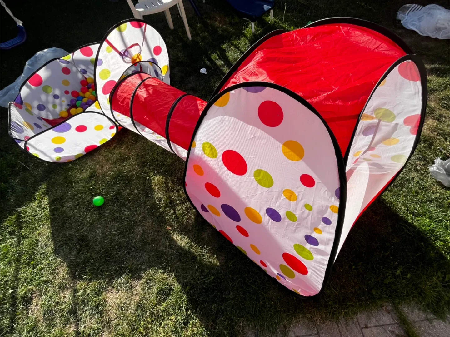Kids Play Tent with Tunnel and Ball Pit image indicator(2)