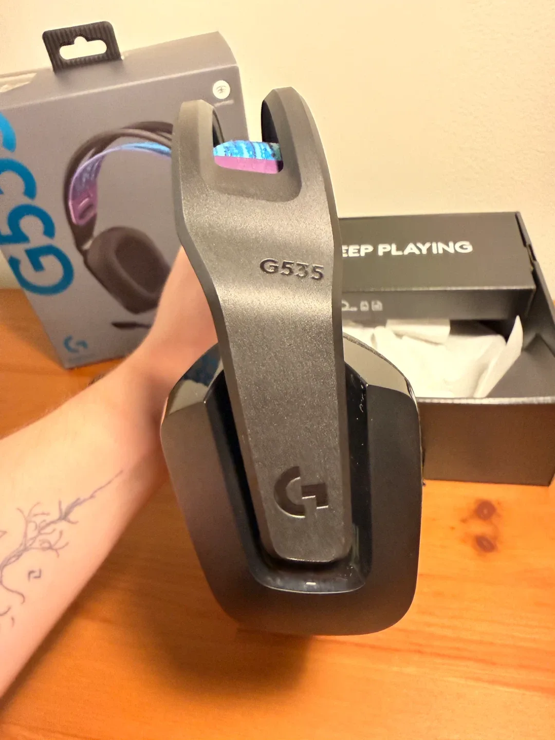 ‼️Moving Sale‼️Logitech G535 Wireless Gaming Headset image indicator(4)