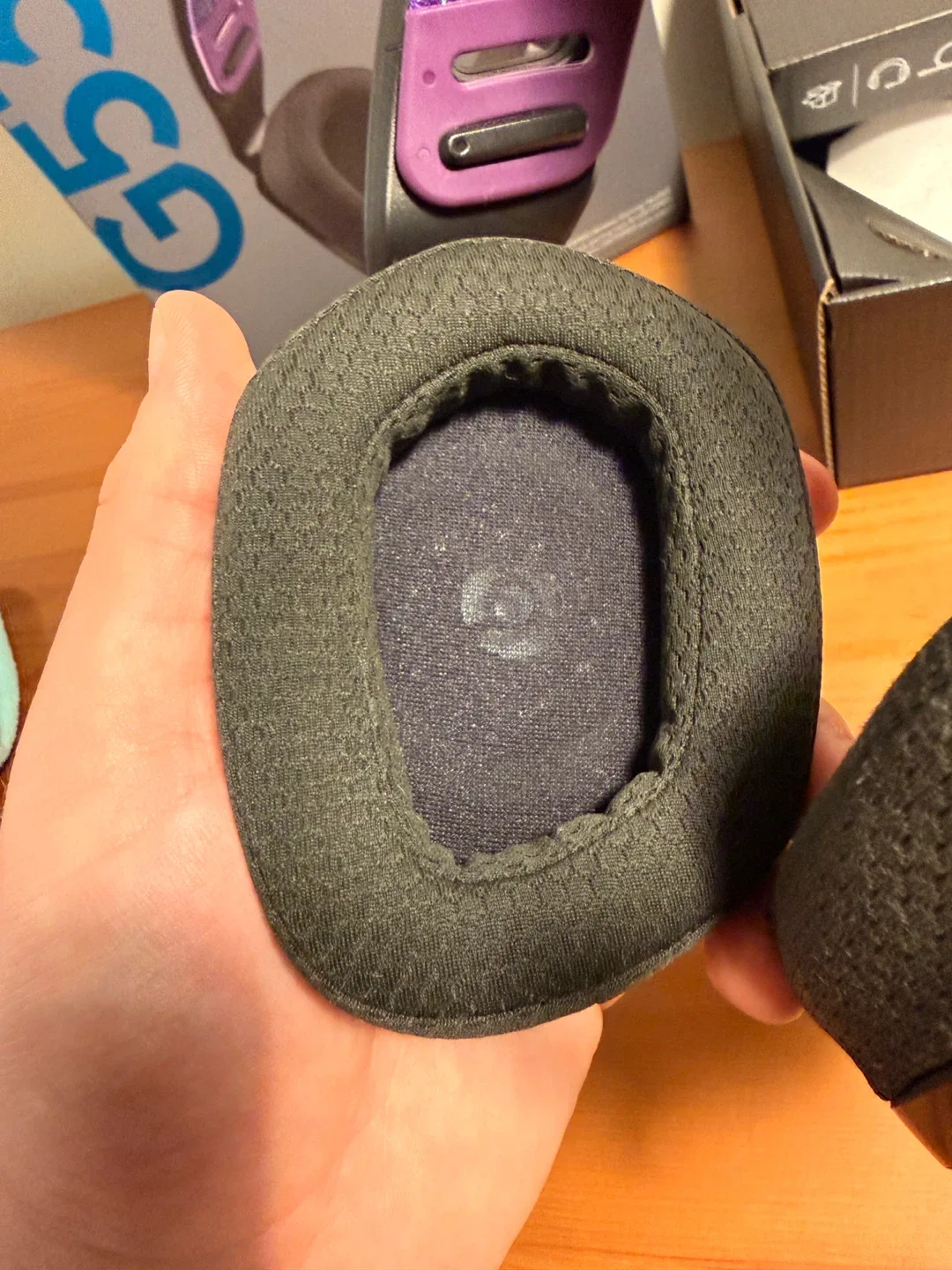 ‼️Moving Sale‼️Logitech G535 Wireless Gaming Headset image indicator(5)