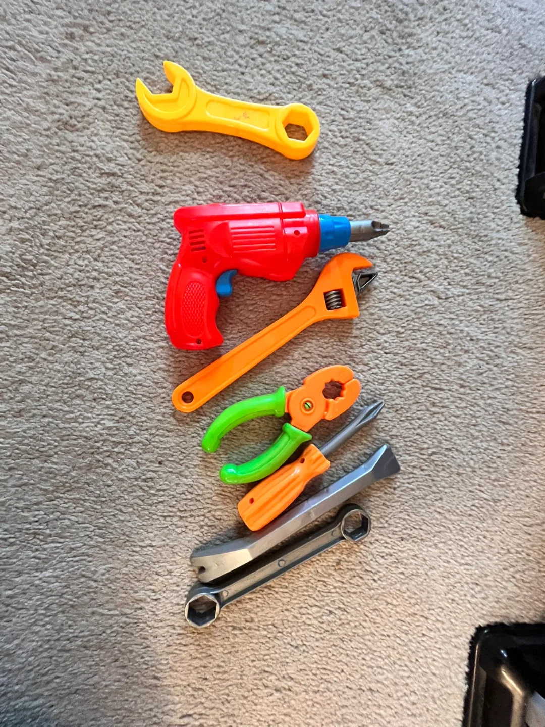 Kids Tool Bench Playset image indicator(2)