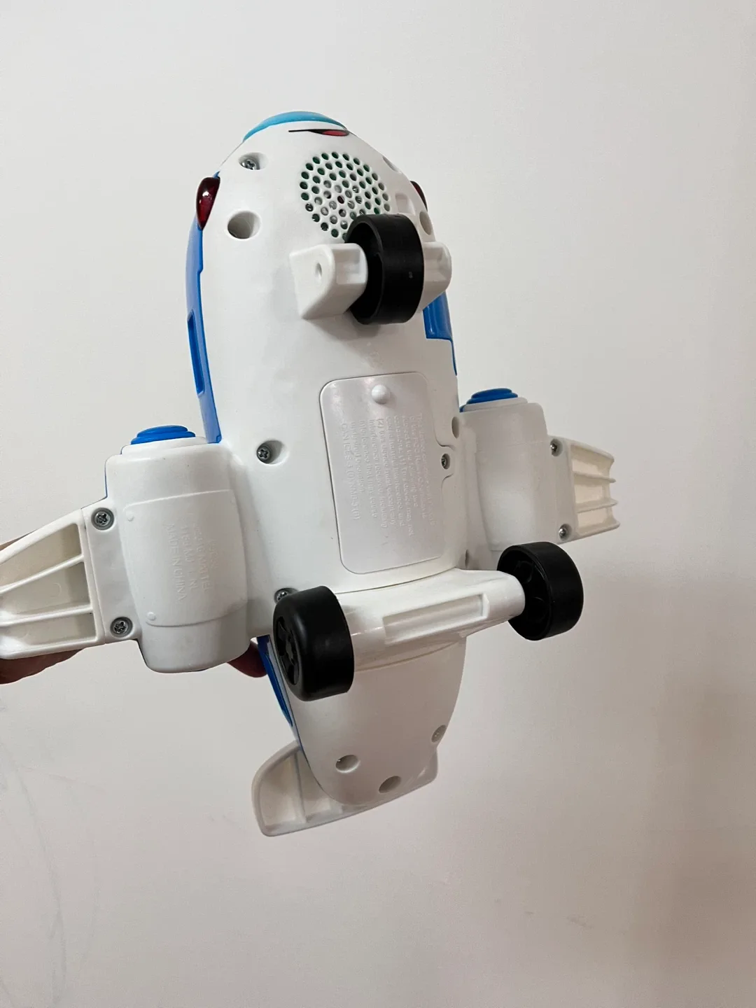 Fisher-Price Little People Helpful Airplane image indicator(2)