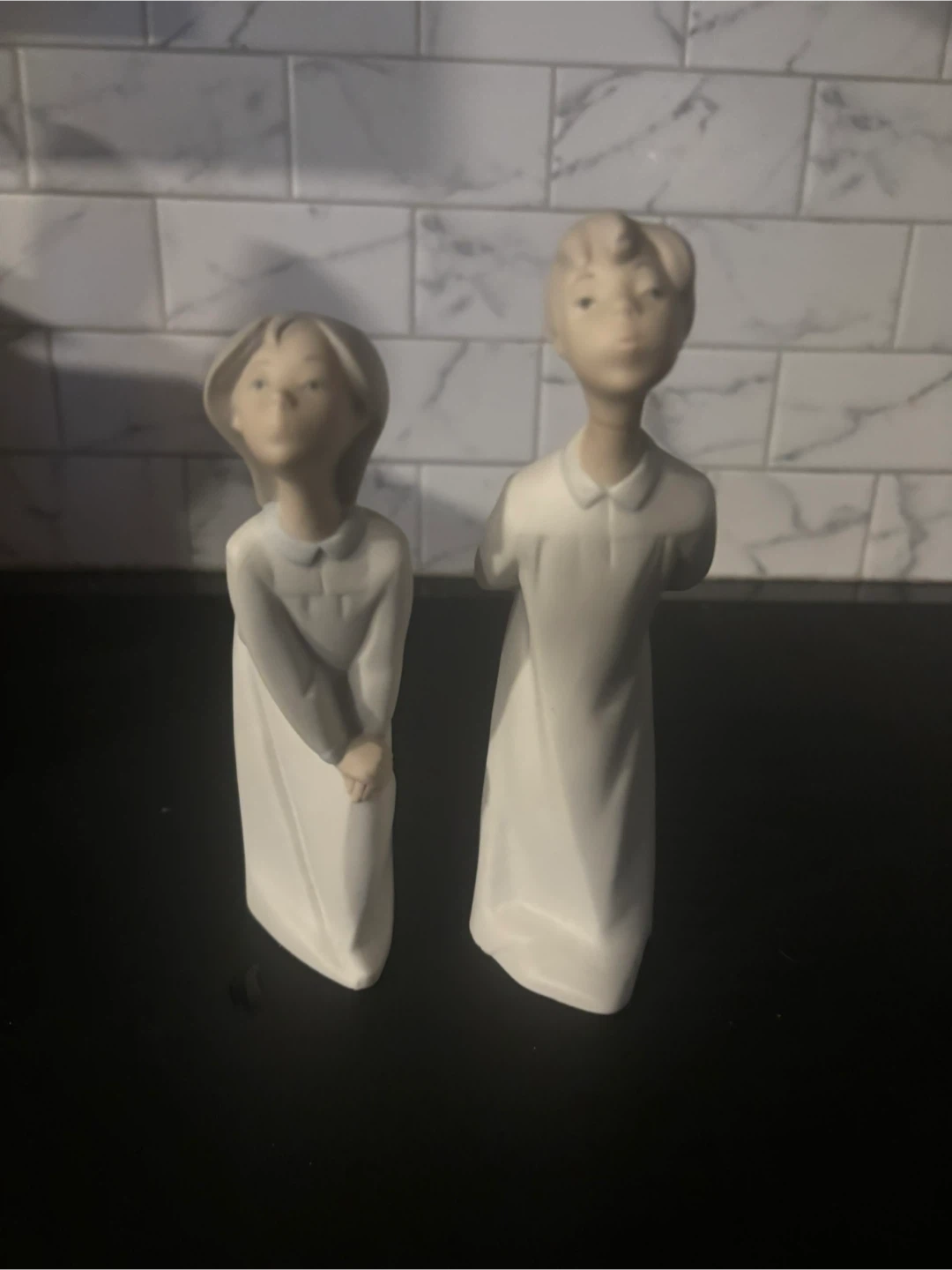 Vintage Otagiri Japan Kissing Boy Girl Figurines - photo 3
