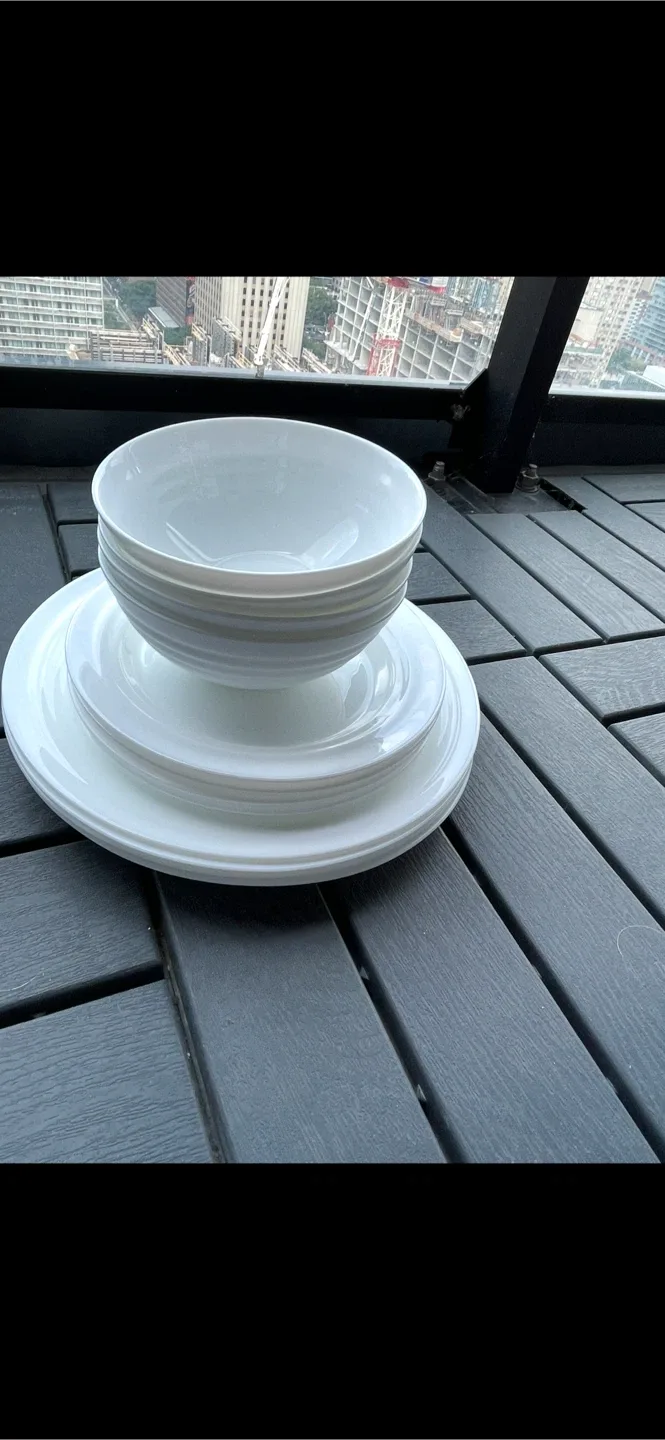 White Ceramic Dinnerware Set 12pc thumbnail