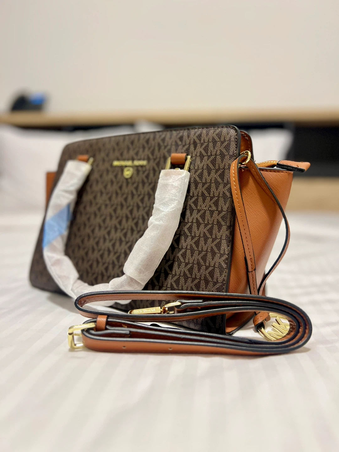 Michael Kors Satchel - photo 3