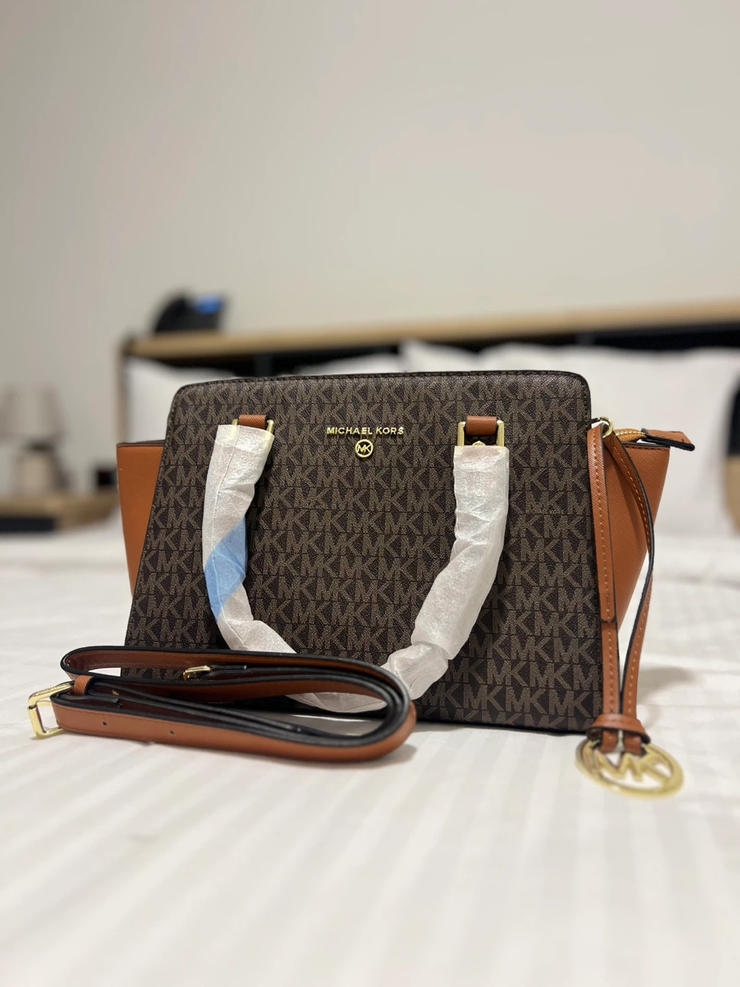 Michael Kors Satchel - photo 2