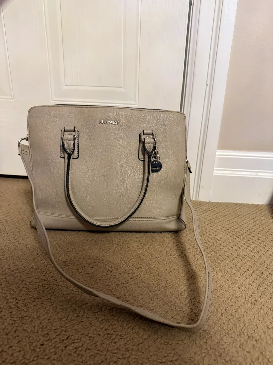 Nine West Bag image indicator(2)