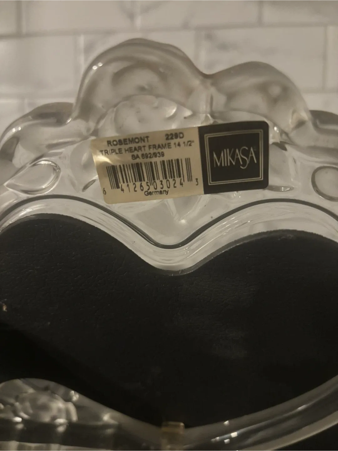 Mikasa Rosemont Triple Heart Frame 14 1/2" image indicator(3)