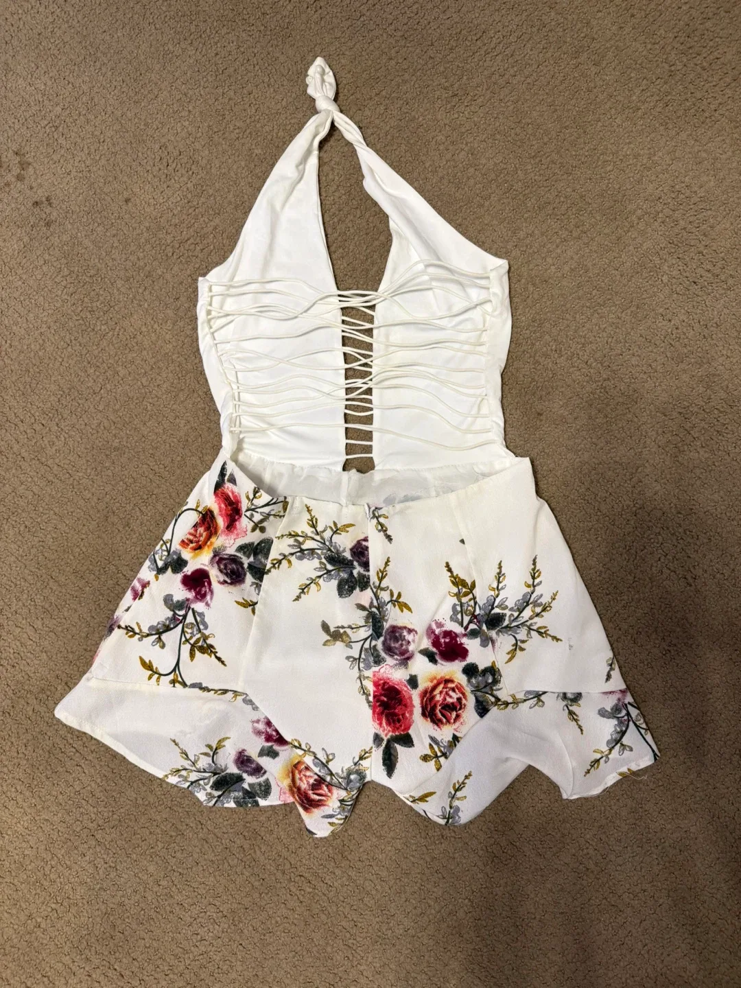 Zaful White Floral Romper image indicator(2)