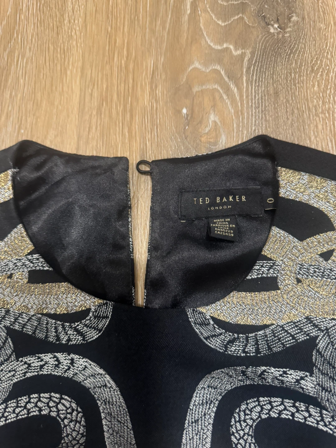 Ted Baker Eowyn Snake Jacquard Crop Top Size 0 - photo 2