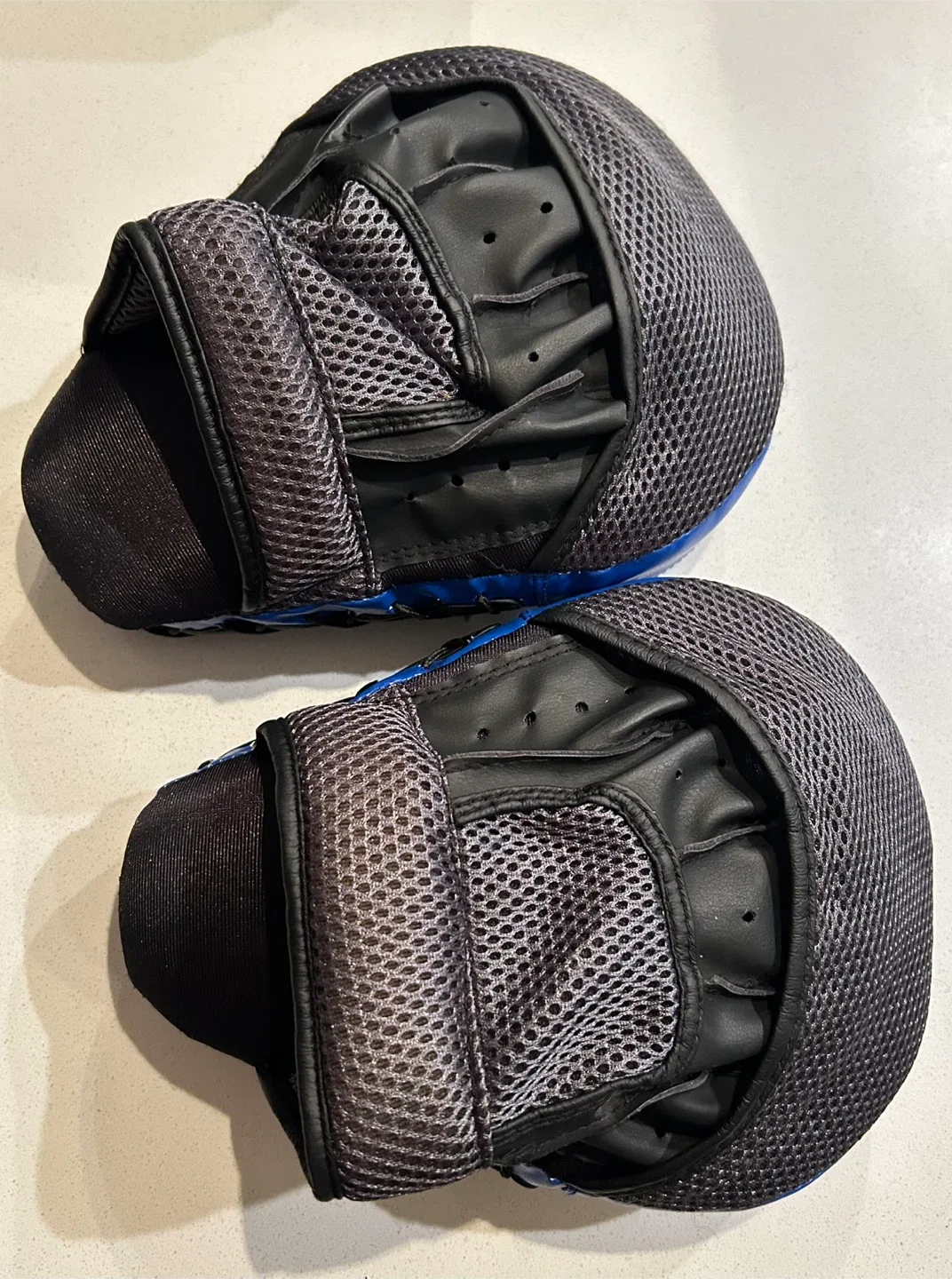 Boxing gear set image indicator(8)