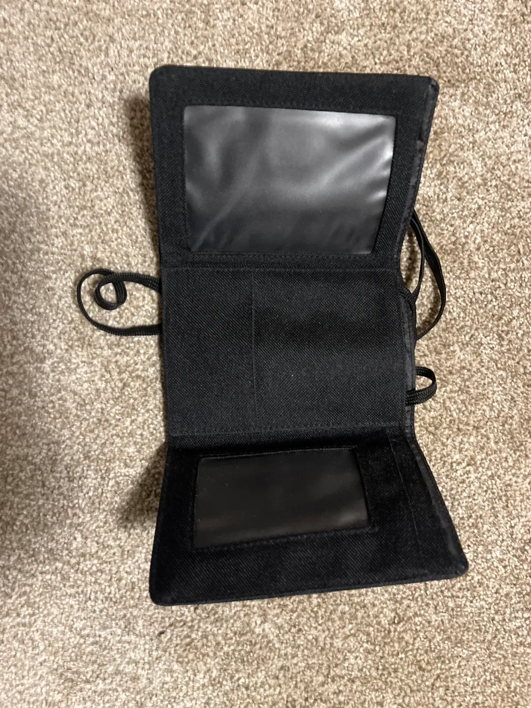 Black passport wallet 🥕 image indicator(2)