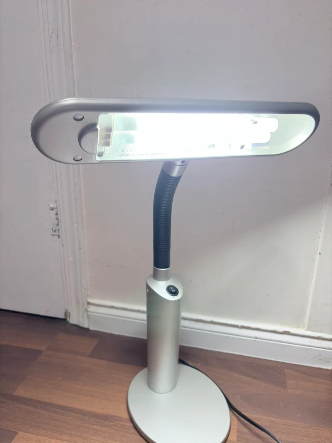 Silver Desk Lamp image indicator(2)