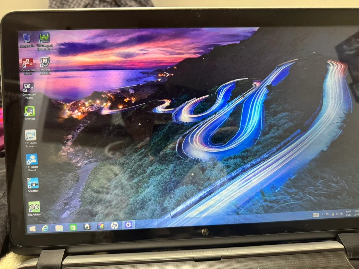 HP pavilion 17 laptop image indicator(4)