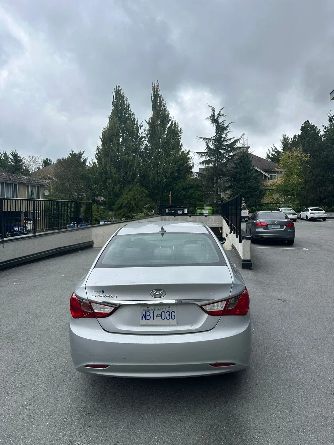 Hyundai Sonata - Silver Sedan image indicator(7)