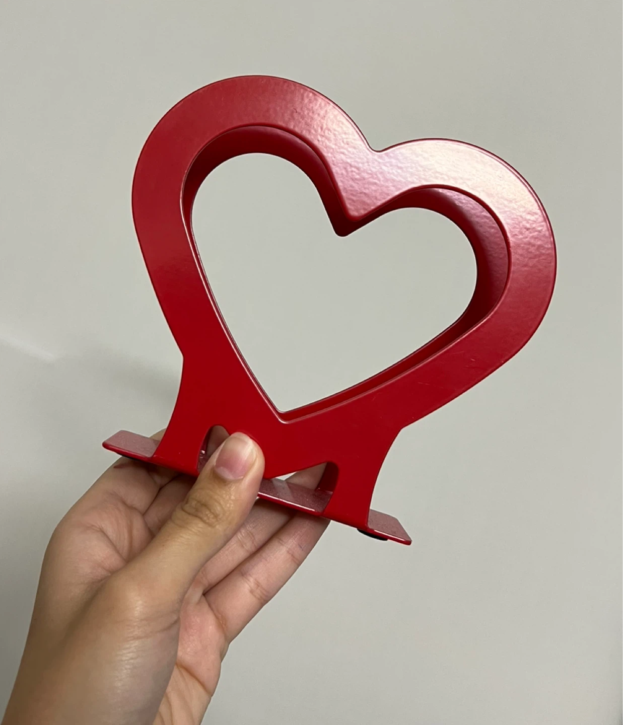 Red Heart-Shaped Memo Holder