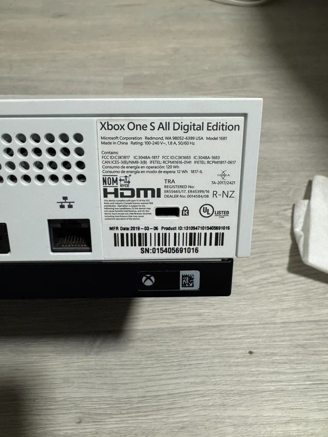 Xbox One S Console image indicator(5)