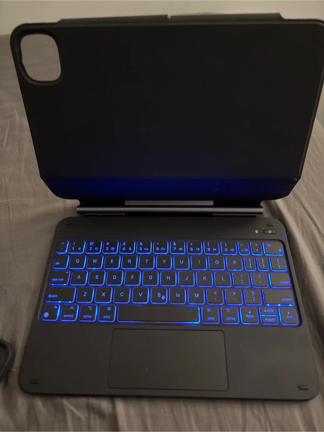 Keyboard case for iPad Pro 11 inch, M4-M5 keyboard image indicator(3)