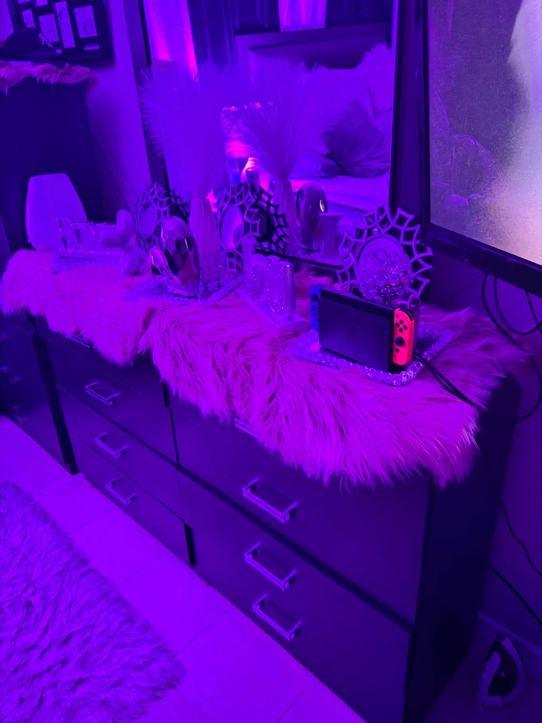 Dark grey Dresser with Mirror image indicator(2)