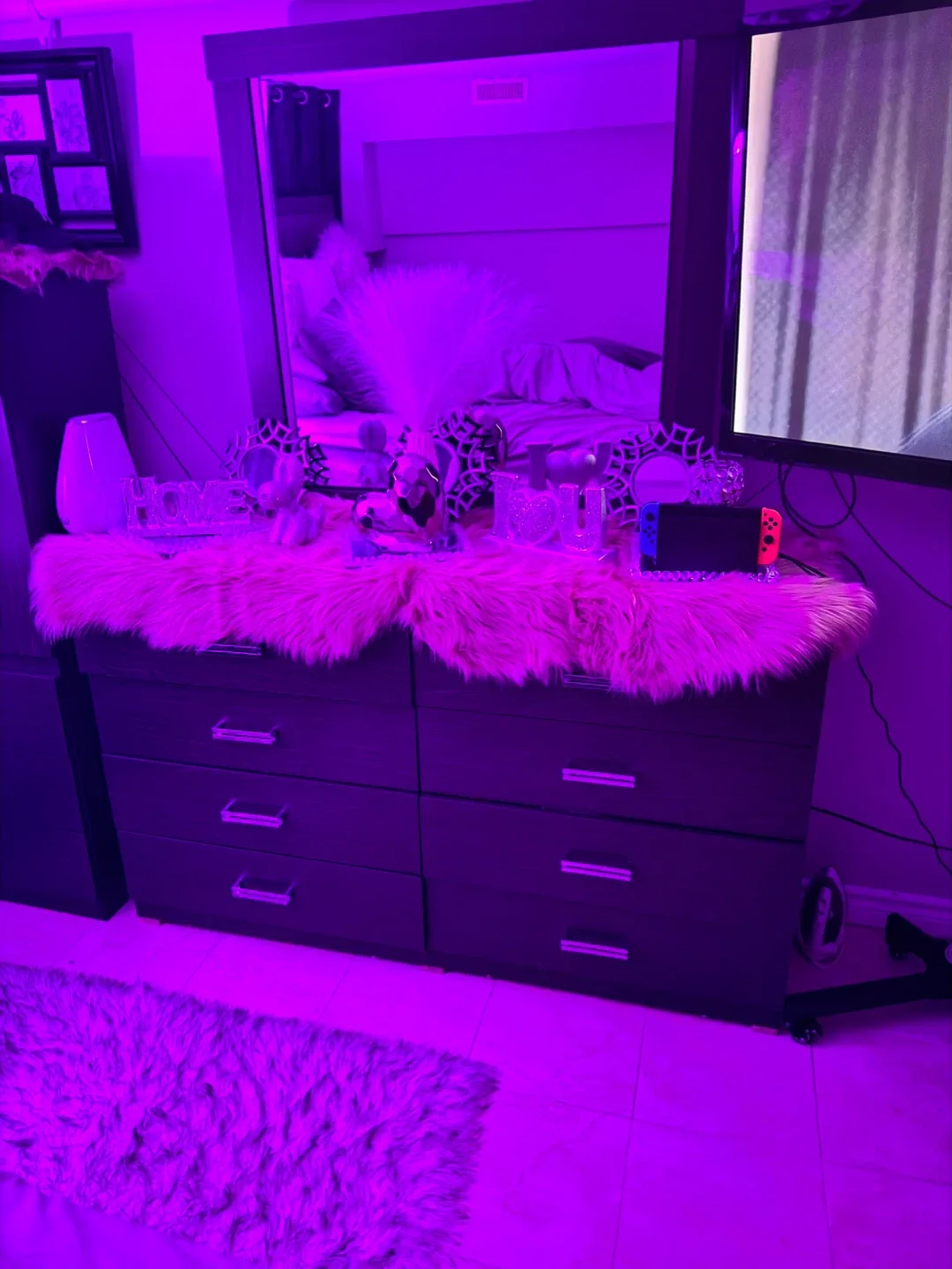 Dark grey Dresser with Mirror image indicator(3)