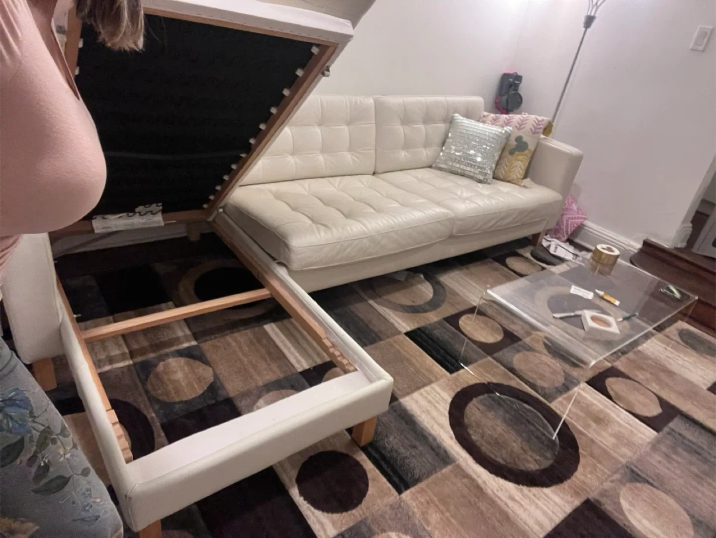 White Leather Sectional Sofa with Chaise image indicator(3)