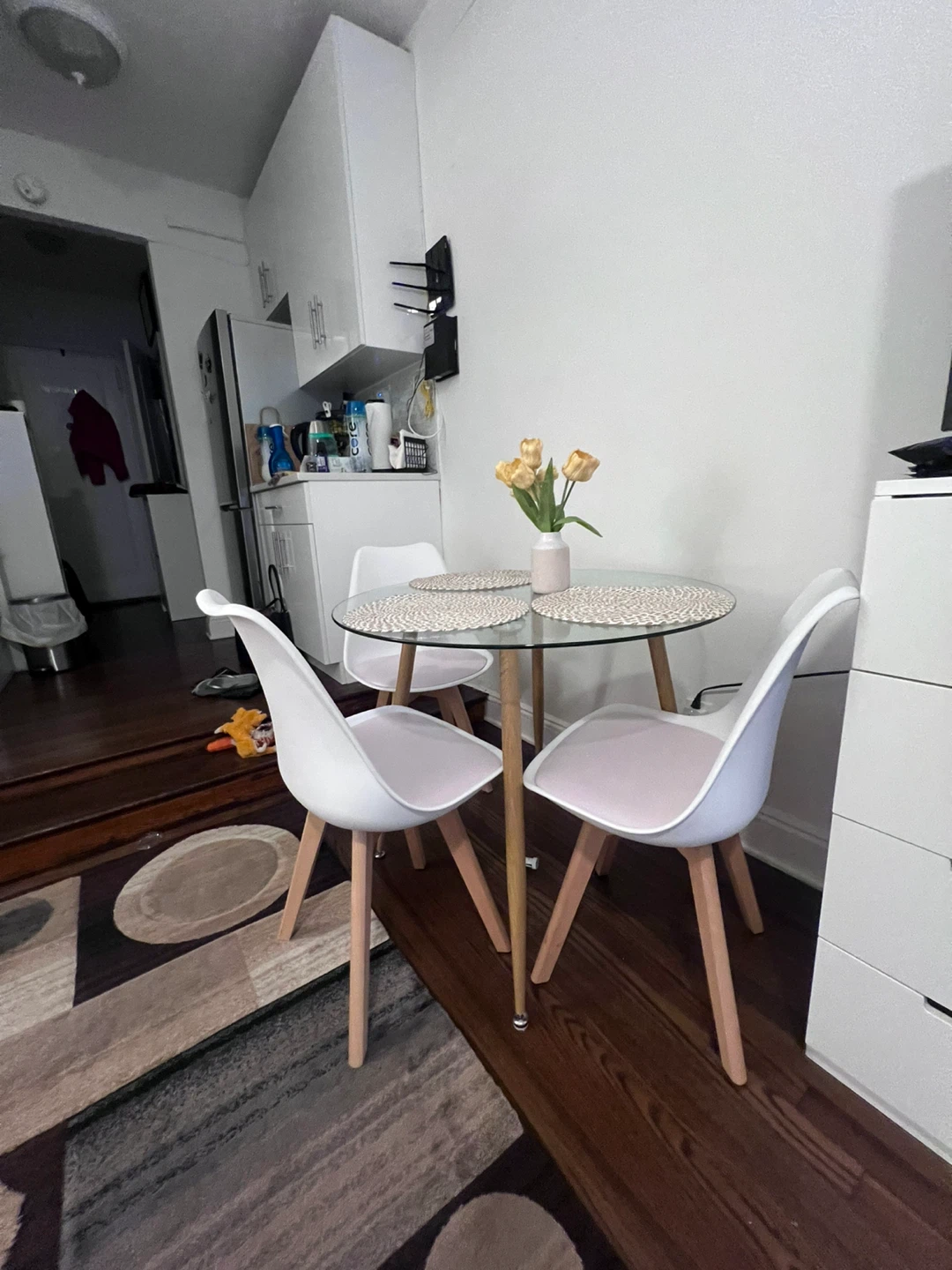 Round Glass Dining Table with 4 White Chairs - photo 5