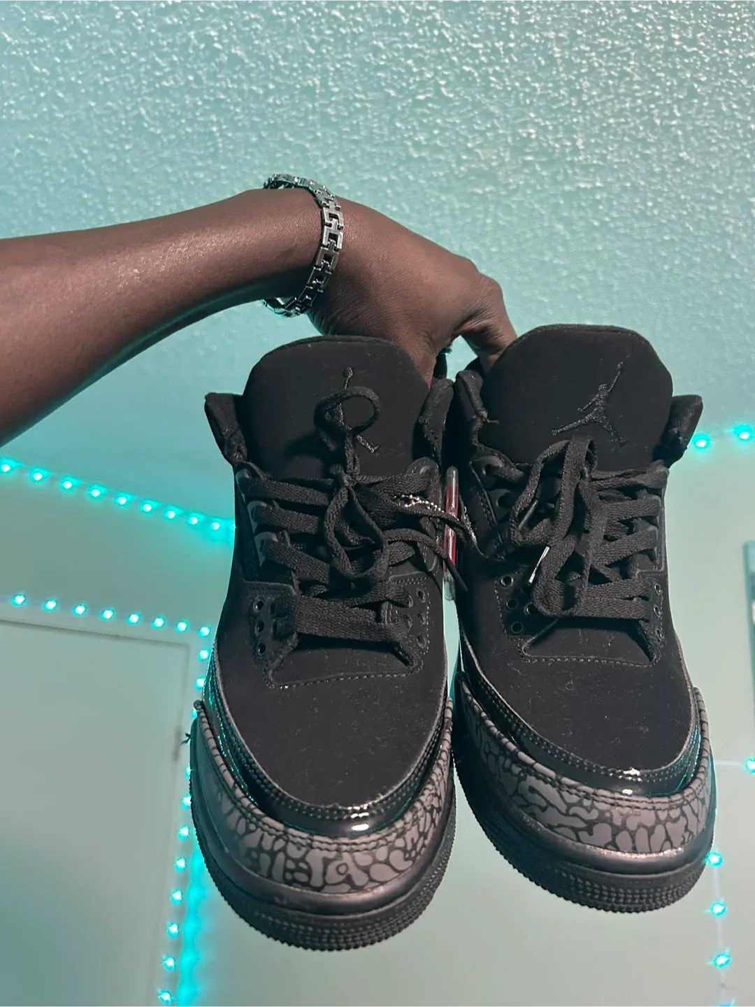 Nike Air Jordan 3 Retro Black Cat image indicator(4)