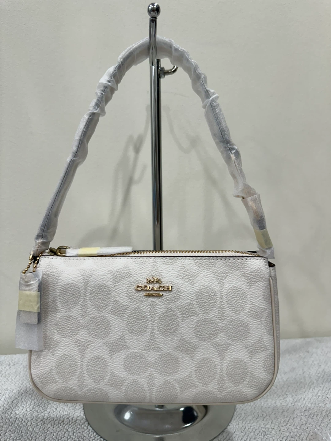 Brand New Coach Nolita 19