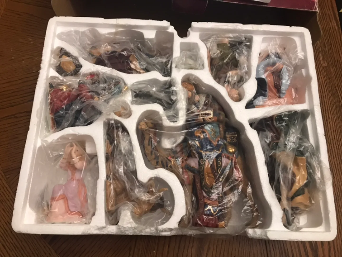 Kirkland Signature 12-Piece Porcelain Nativity Set image indicator(2)