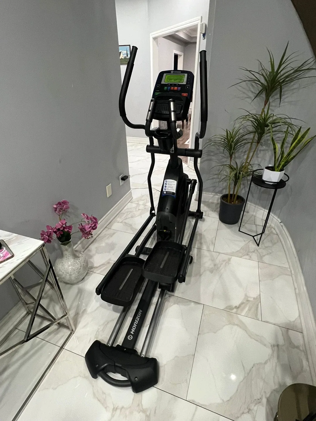 Horizon Fitness CE8.8 Elliptical image indicator(2)