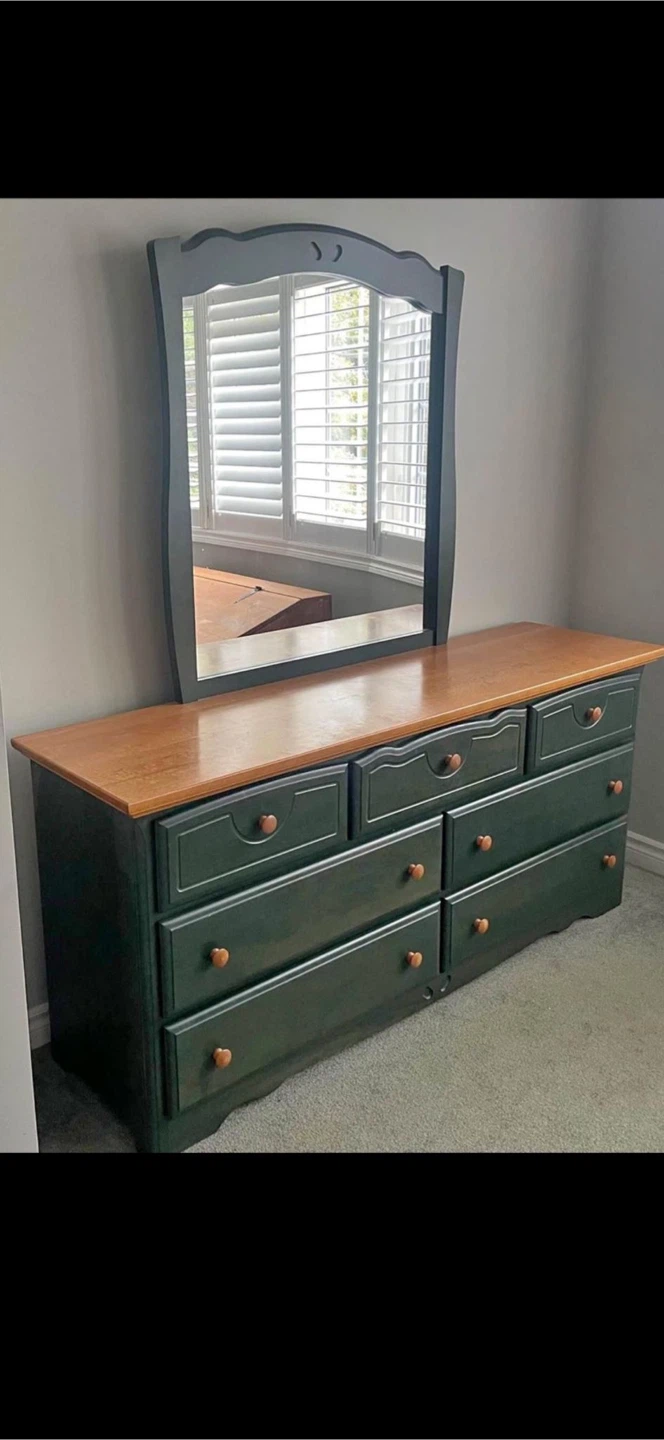 Solid wood Bedroom Furniture Set - Dresser, Nightstand, Wardrobe