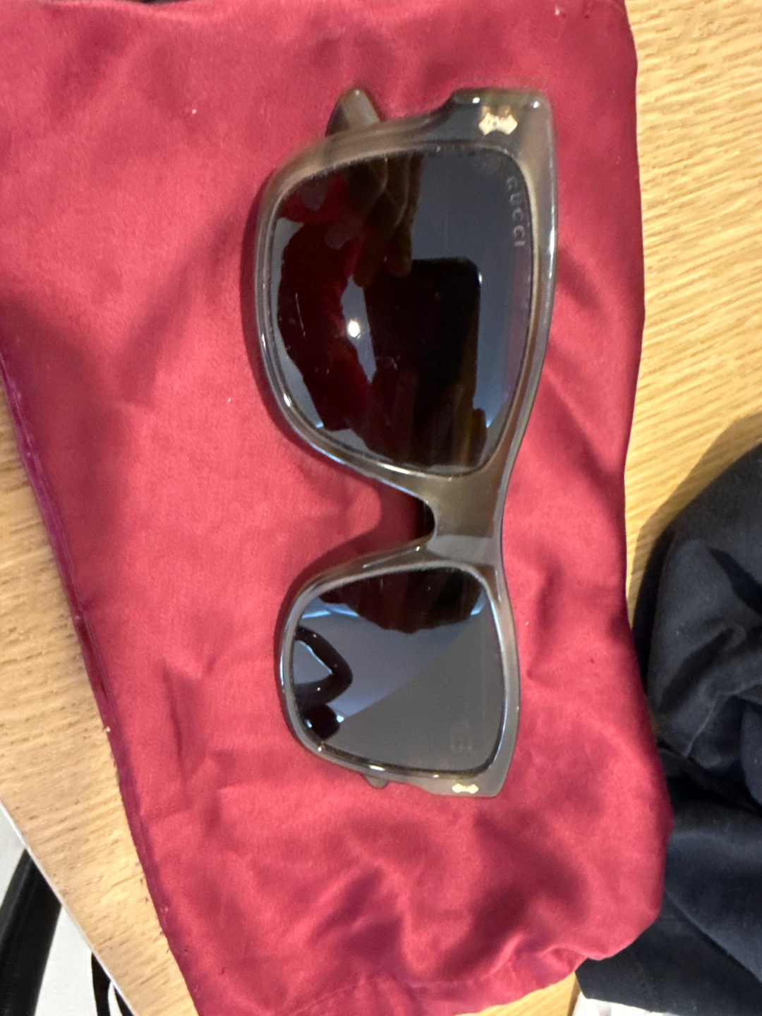 Gucci Sunglasses - photo 2