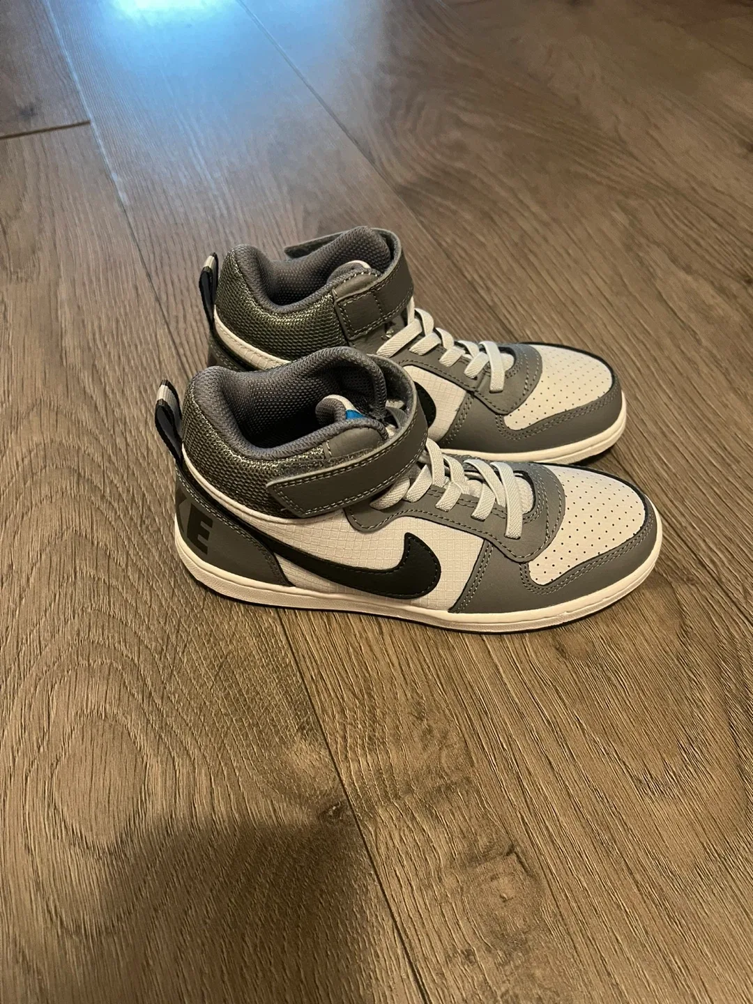 Nike Court Borough Mid 2  Sneakers - Grey/White Brand New image indicator(2)