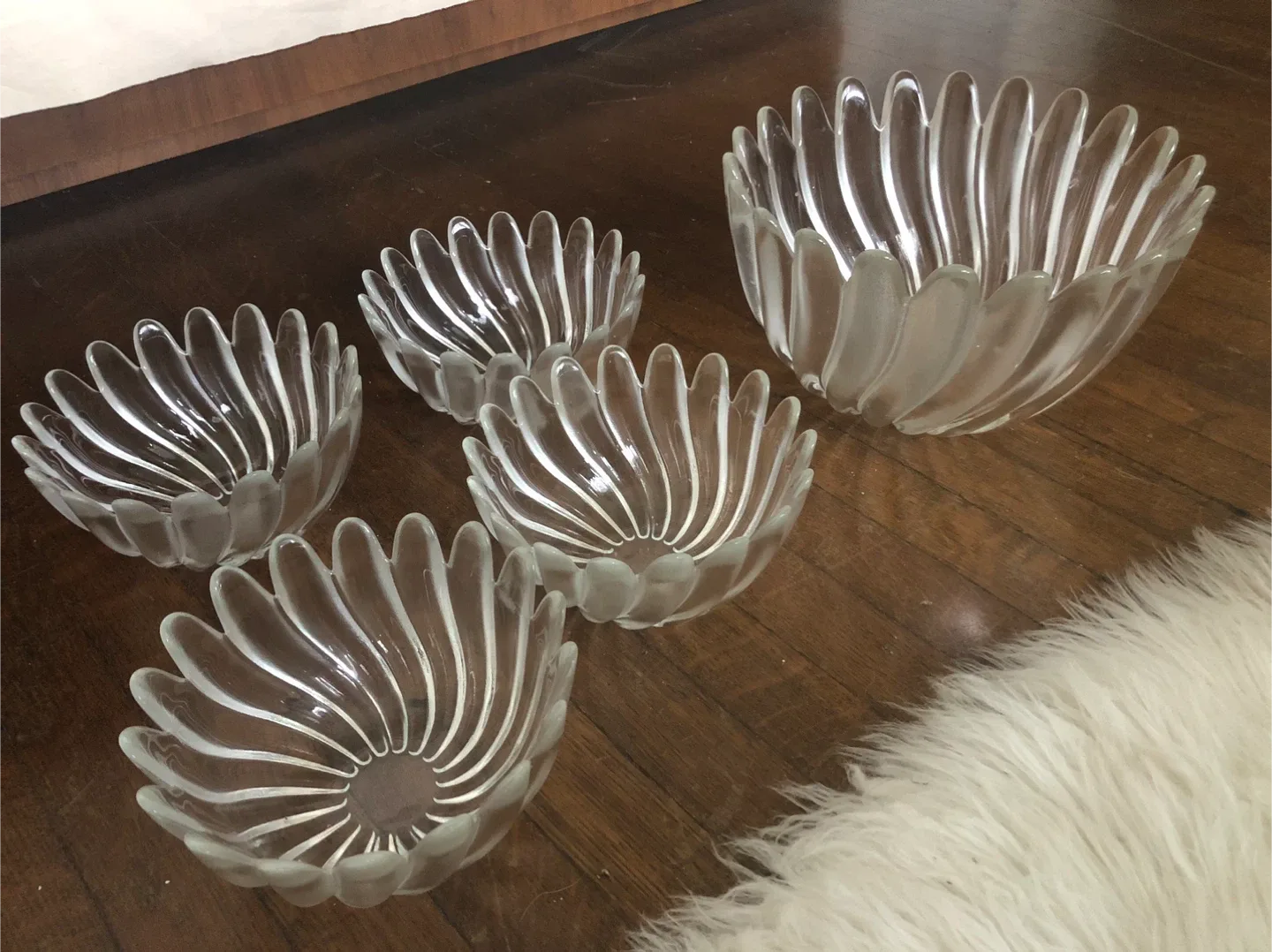 Clear Glass Bowl Set - 5 Pieces thumbnail