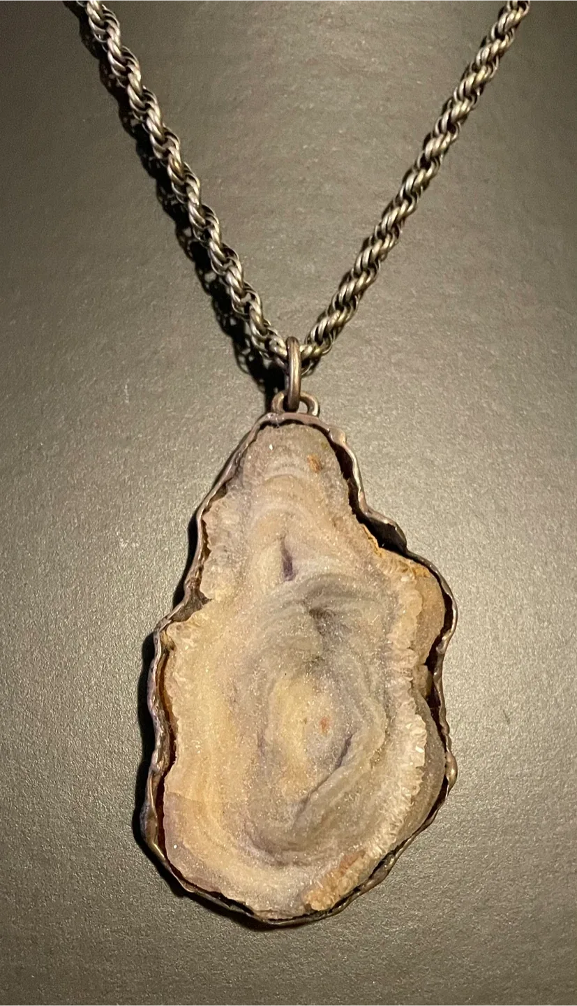 Druzy Quartz pendant necklace image indicator(2)