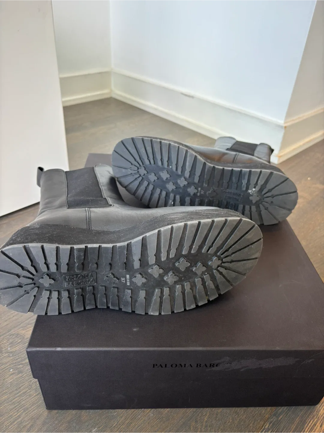 Paloma Barceló Black ‘Aster’ Boots image indicator(8)