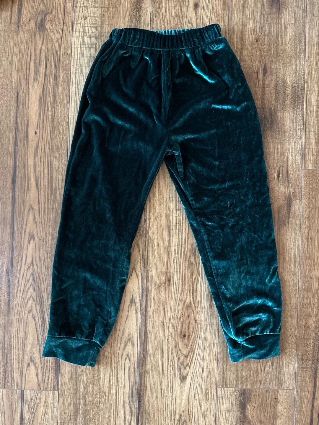 Kids Green Velvet Tracksuit image indicator(3)