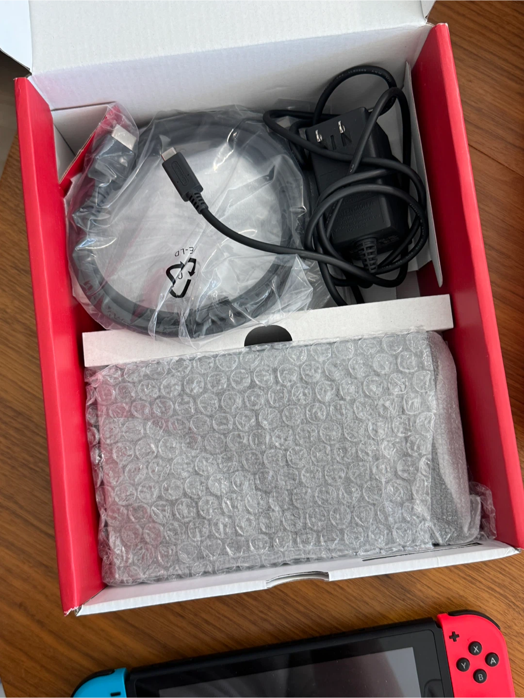 Nintendo Switch - photo 2