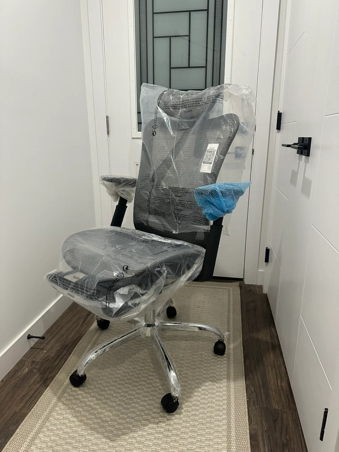 Brand New DFLIVE Ergonomic Office Chair – Adjustable image indicator(9)