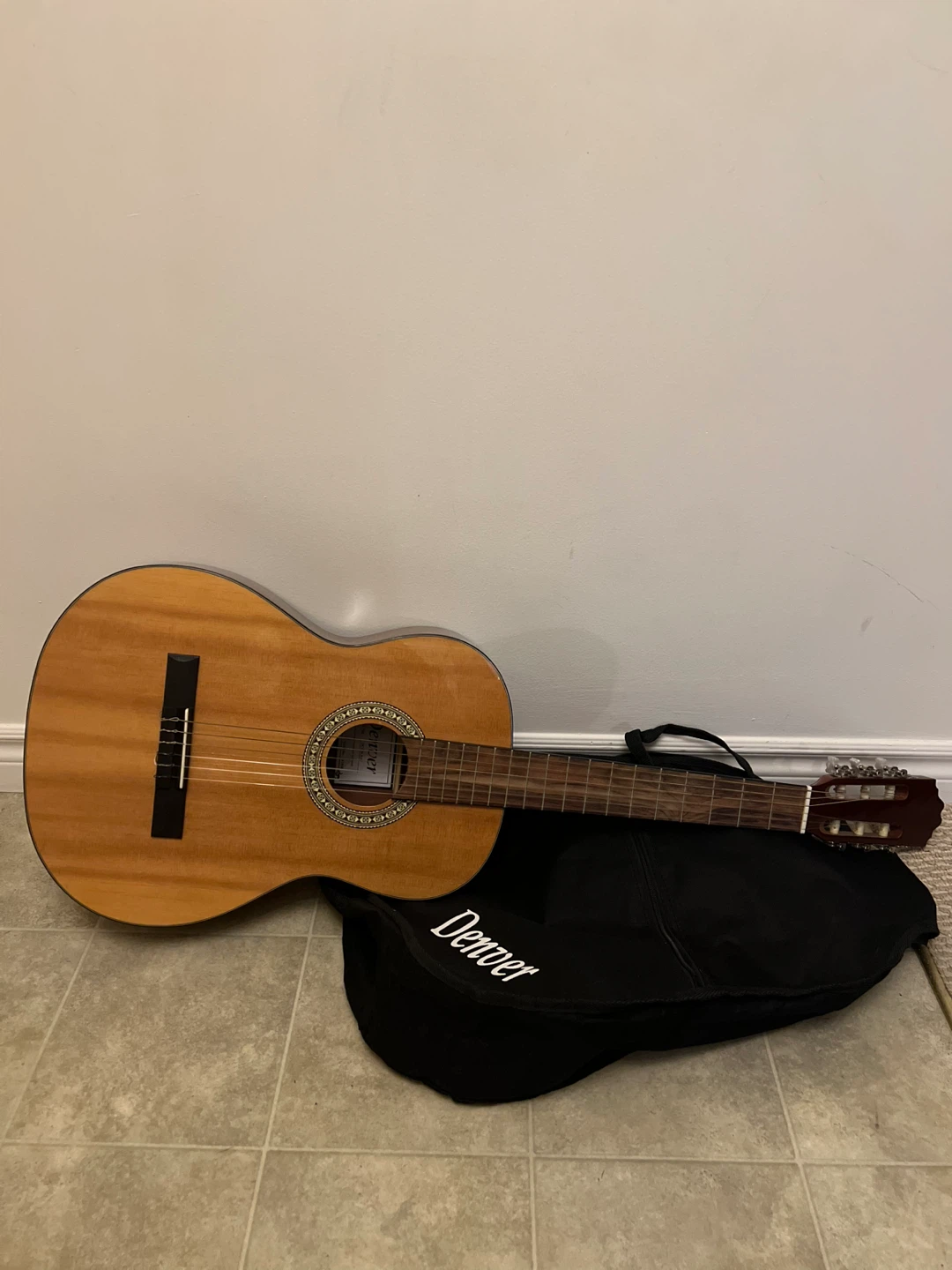 Denver Classical Guitar with Case & Picks - photo 3