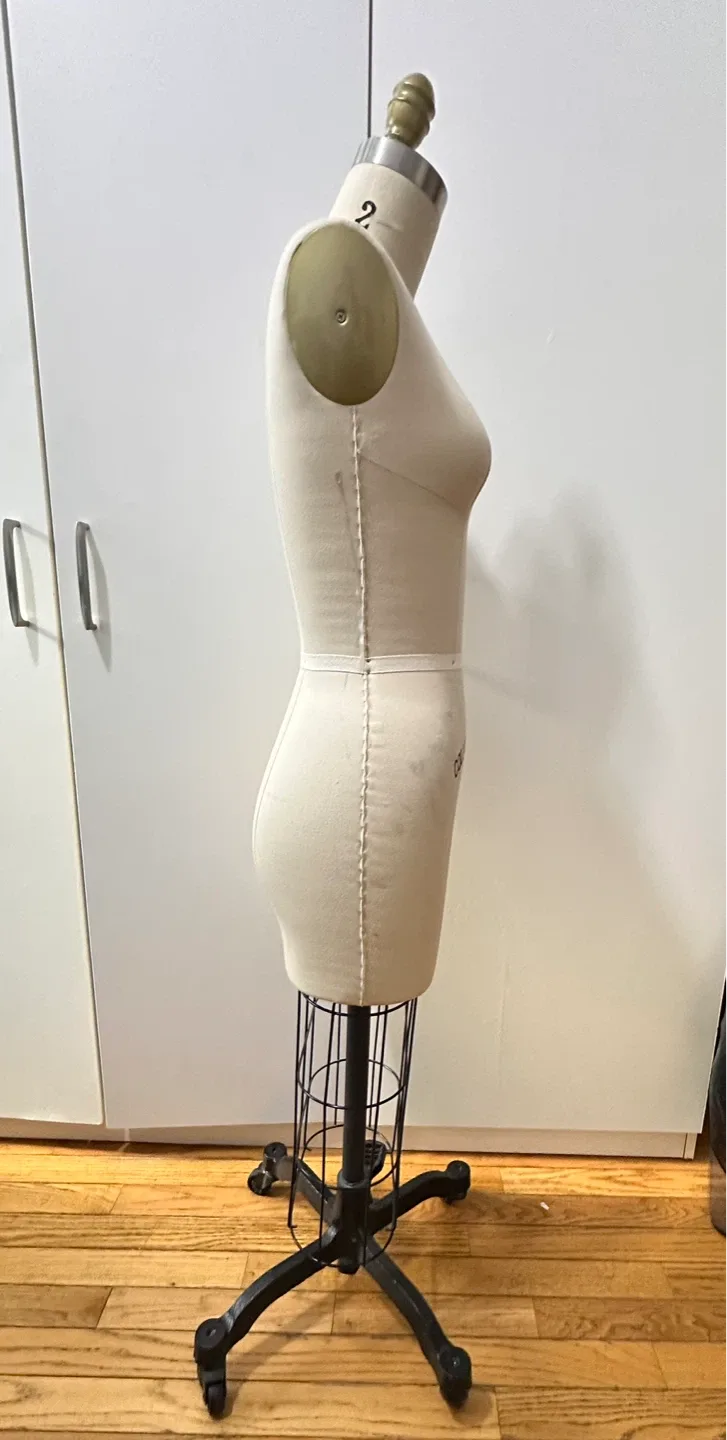 Professional Dress Form Mannequin Size 2 image indicator(3)