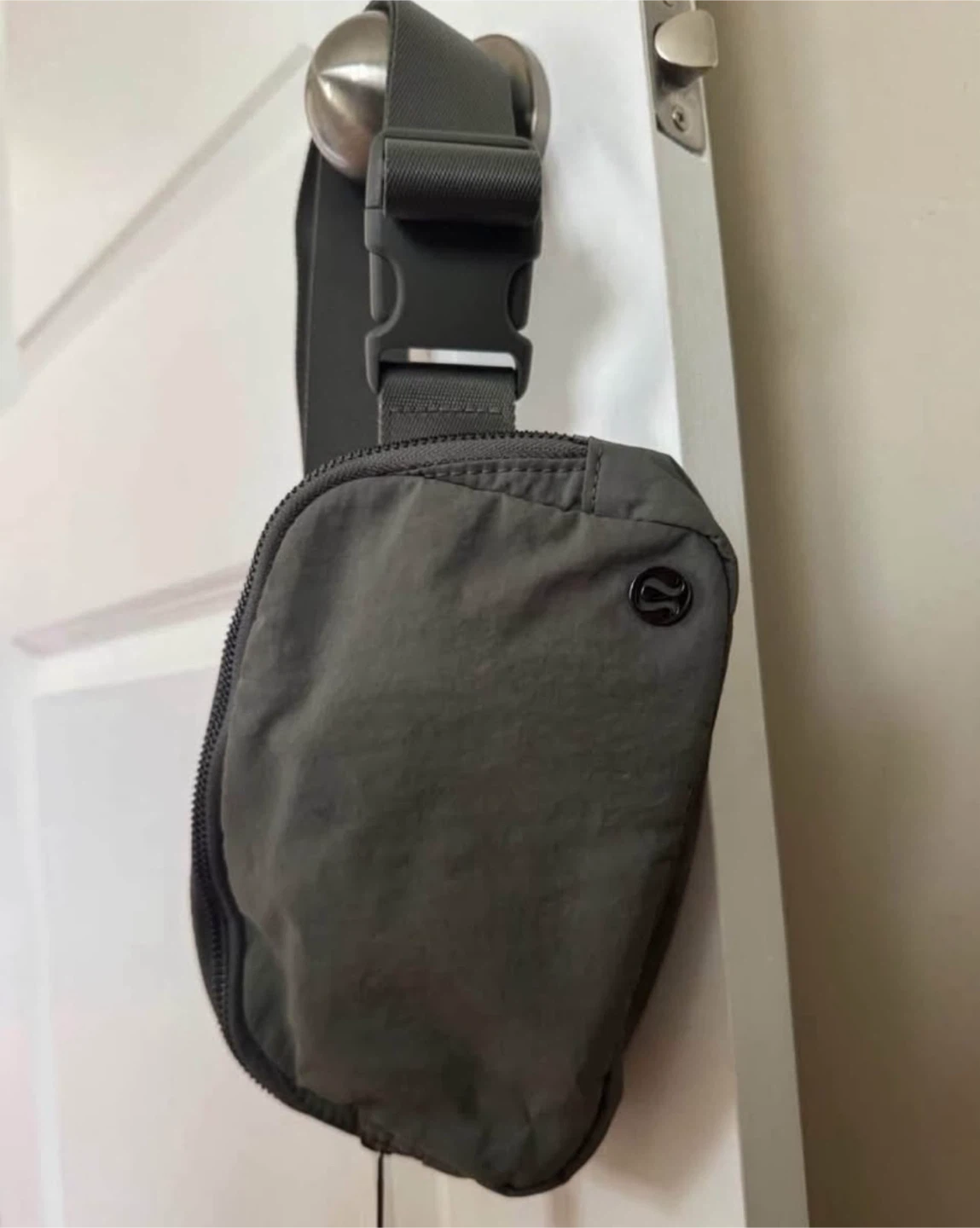 Lululemon Everywhere Belt Bag