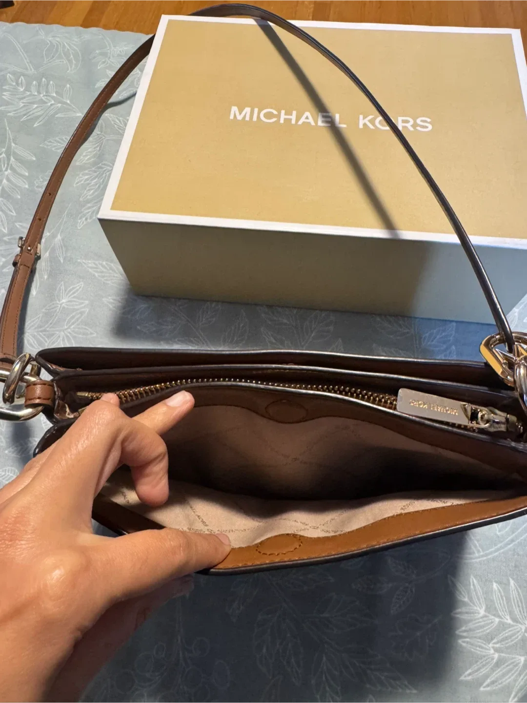 Michael Kors Brown Crossbody Bag- image indicator(2)