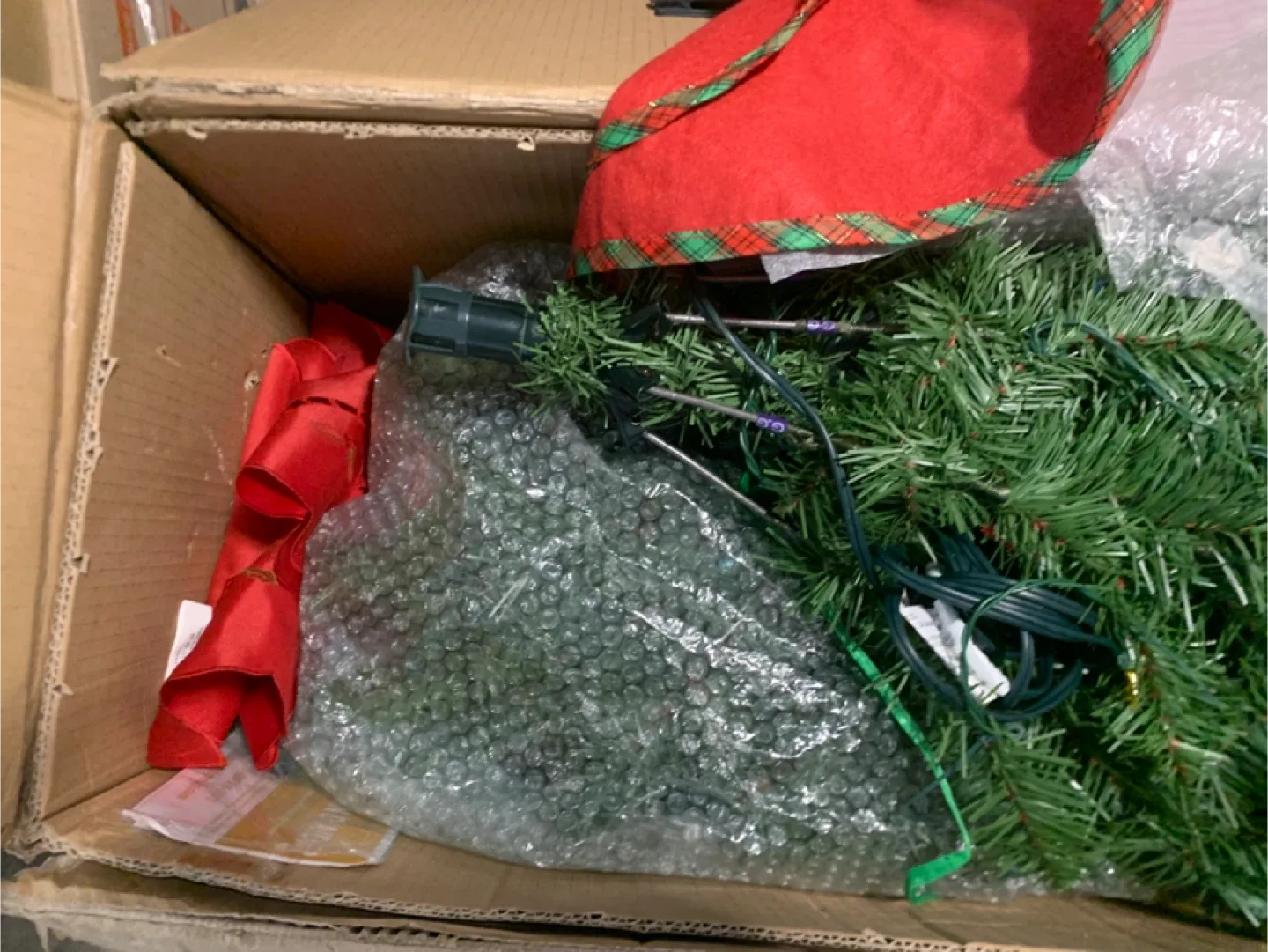 Holiday Time 7.5 ft Pre-Lit Kennedy Pine Tree image indicator(6)