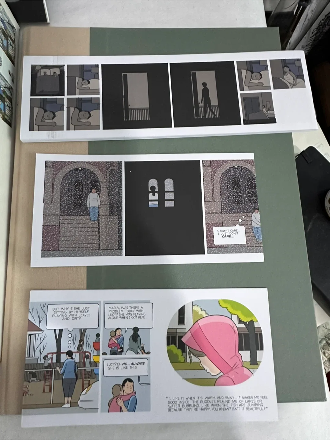 Building Stories by Chris Ware Graphic Novel Box Set image indicator(3)